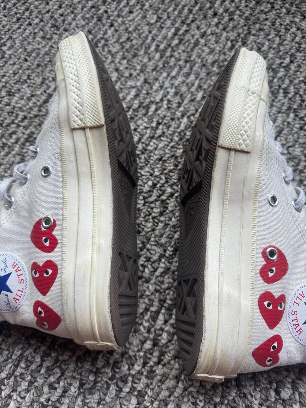 Converse x Comme des garçons. White with Red Hearts. W7, M6.